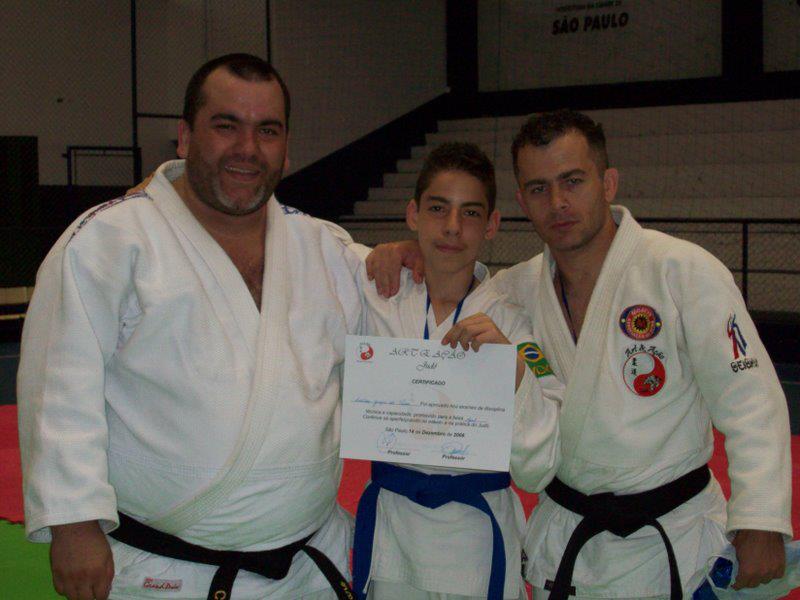 atleta de judo faixa azul projeto art e acao