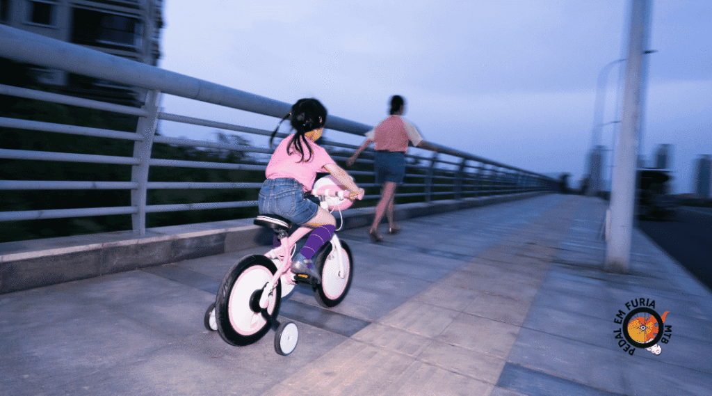 Como escolher bicicleta para criança: guia por idade, altura e peso Bicicleta infantil aro 16 para crianças de 7 8 9 anos